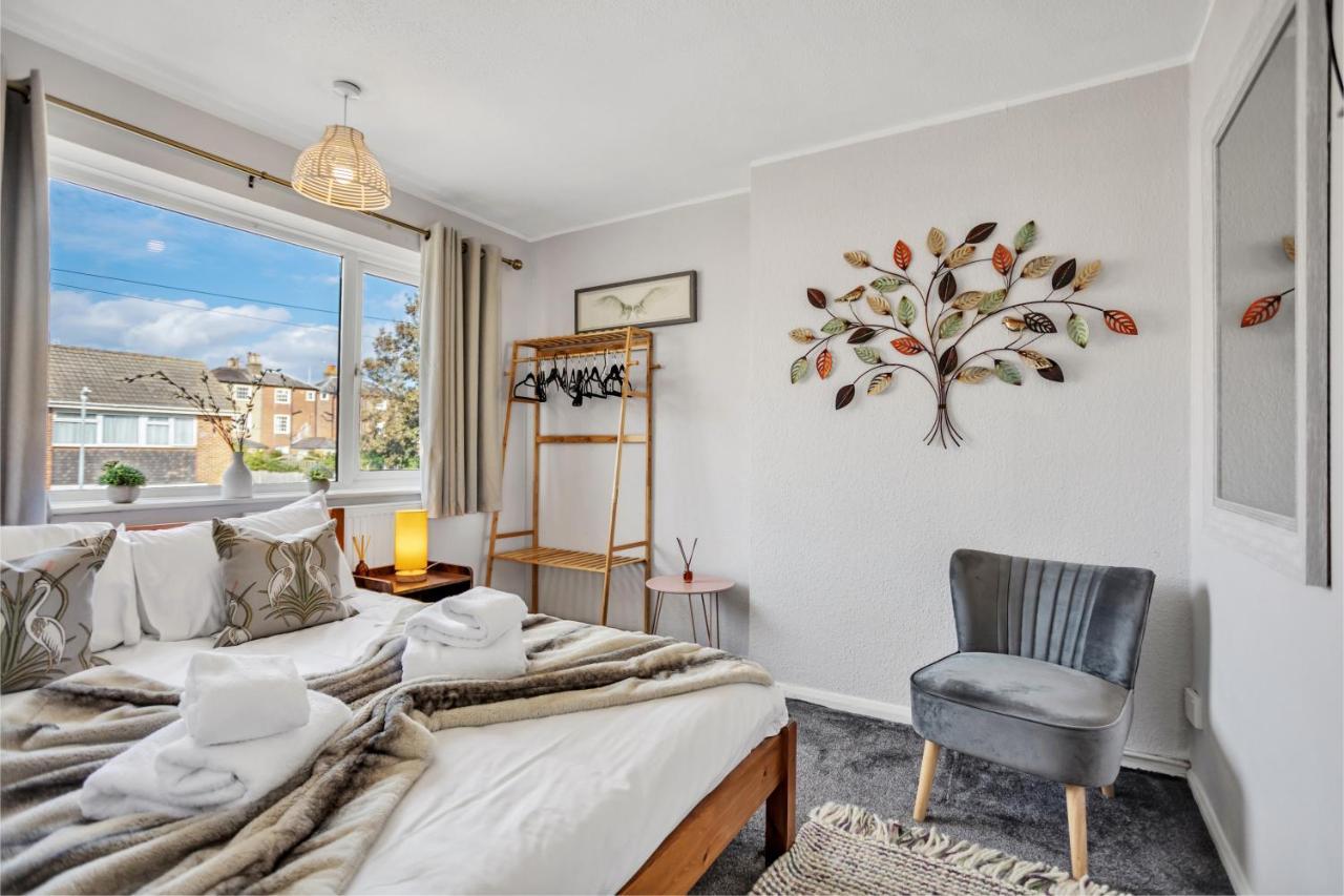 Perfect For Contractors - Canterbury - Free Parking - Ultra Wifi Extérieur photo