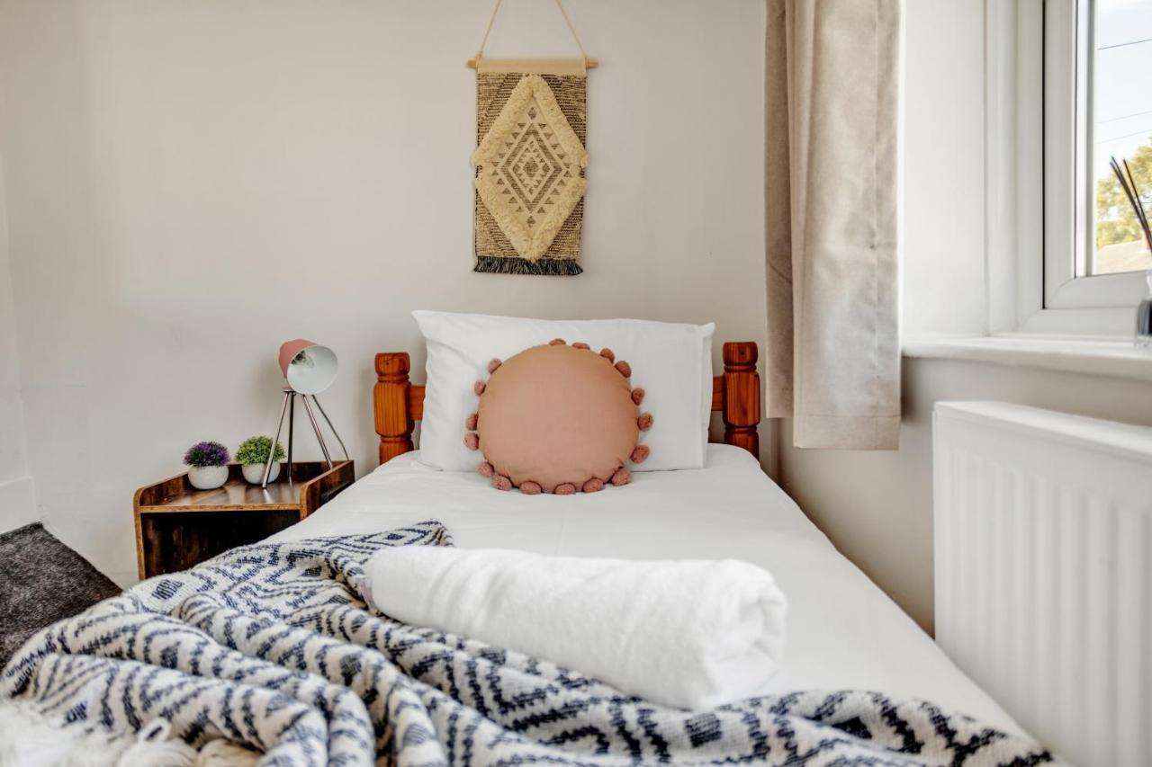 Perfect For Contractors - Canterbury - Free Parking - Ultra Wifi Extérieur photo